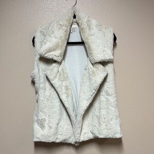 Women's Cream Faux Fur Vest